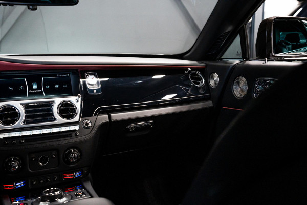 Rolls-Royce Wraith 6.6 V12 *Bespoke Audio / Starlight hemelbekleding / Night-vision / HUD / Surround-View / Keyless*