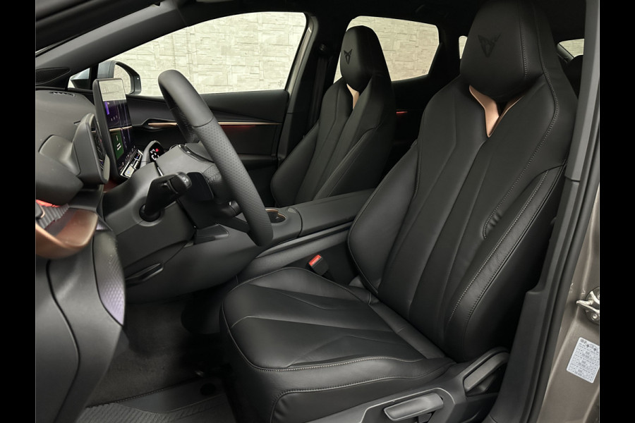CUPRA Tavascan 286pk Lederen Bekleding | Aero-pack | 77 kWh | Sportstoelen | Winter-Pack | Warmtepomp | Verlengde Fabrieksgarantie | 7x Op Voor Nieuw! | 3-Zone Clima | Verwarmde Voorruit | Keyless-Entry | Sfeerverlichting | Stoelverwarming | Carplay | Stuurverwarming | Getint Glas | 19 inch | Lane-Assist | Camera | Draadloos Laden.