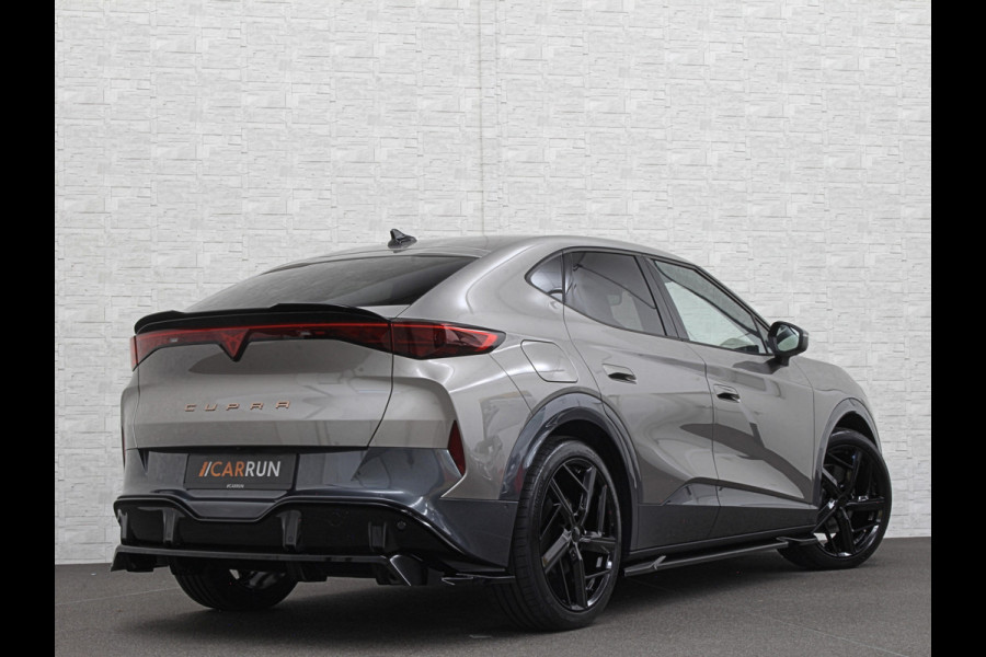 CUPRA Tavascan 286pk Lederen Bekleding | Aero-pack | 77 kWh | Sportstoelen | Winter-Pack | Warmtepomp | Verlengde Fabrieksgarantie | 7x Op Voor Nieuw! | 3-Zone Clima | Verwarmde Voorruit | Keyless-Entry | Sfeerverlichting | Stoelverwarming | Carplay | Stuurverwarming | Getint Glas | 19 inch | Lane-Assist | Camera | Draadloos Laden.