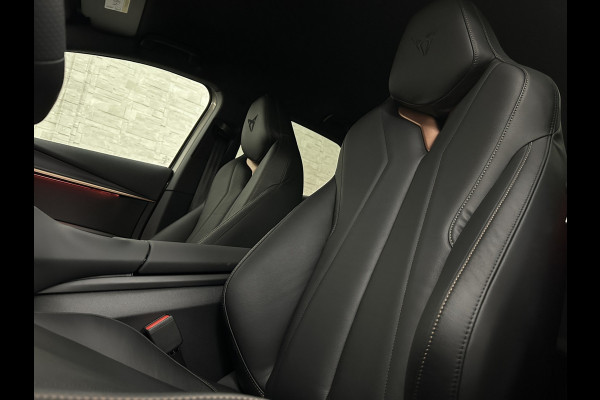 CUPRA Tavascan 286pk Lederen Bekleding | Aero-pack | 77 kWh | Sportstoelen | Winter-Pack | Warmtepomp | Verlengde Fabrieksgarantie | 7x Op Voor Nieuw! | 3-Zone Clima | Verwarmde Voorruit | Keyless-Entry | Sfeerverlichting | Stoelverwarming | Carplay | Stuurverwarming | Getint Glas | 19 inch | Lane-Assist | Camera | Draadloos Laden.