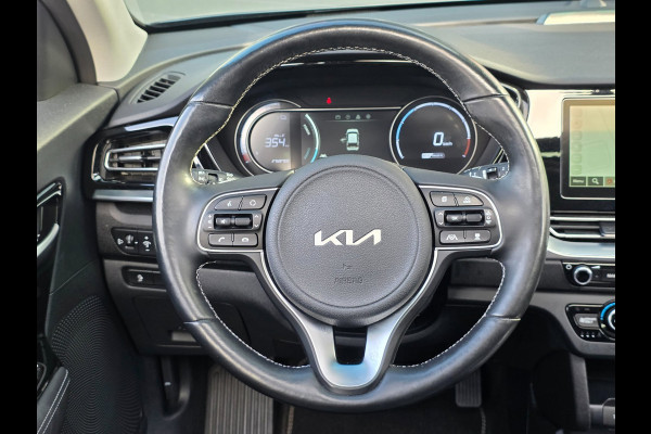 Kia e-Niro DynamicPlusLine 64 kWh | 98% SOH | TREKHAAK | PANO | WINTERPAKKET | CAMERA