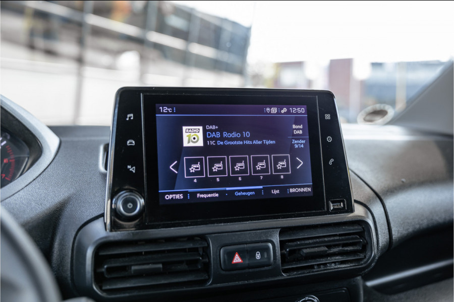 Peugeot Partner 1.5 BlueHDI Long L2H1 | Automaat | CarPlay | Navigatie | F1 Flippers | 3-Zitter | Cruise control | PDC | Dealer onderhouden | Nieuwe APK