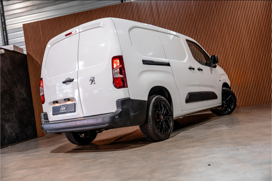 Peugeot Partner 1.5 BlueHDI Long L2H1 | Automaat | CarPlay | Navigatie | F1 Flippers | 3-Zitter | Cruise control | PDC | Dealer onderhouden | Nieuwe APK
