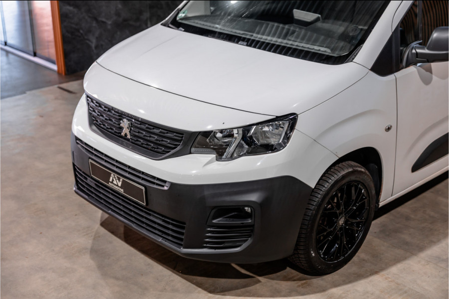 Peugeot Partner 1.5 BlueHDI Long L2H1 | Automaat | CarPlay | Navigatie | F1 Flippers | 3-Zitter | Cruise control | PDC | Dealer onderhouden | Nieuwe APK