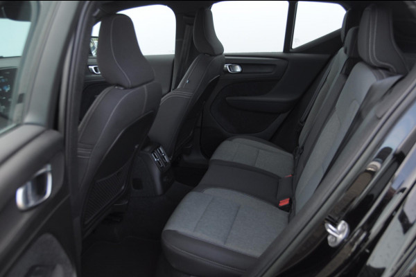 Volvo XC40 T4 211 Automaat Plug-in hybrid Bright / Cruise control / Parkeersensoren met camera / Keyless entry / Elektrische achterklep / Climate Control / Apple carplay /