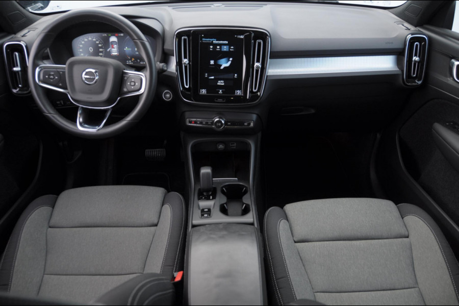 Volvo XC40 T4 211 Automaat Plug-in hybrid Bright / Cruise control / Parkeersensoren met camera / Keyless entry / Elektrische achterklep / Climate Control / Apple carplay /