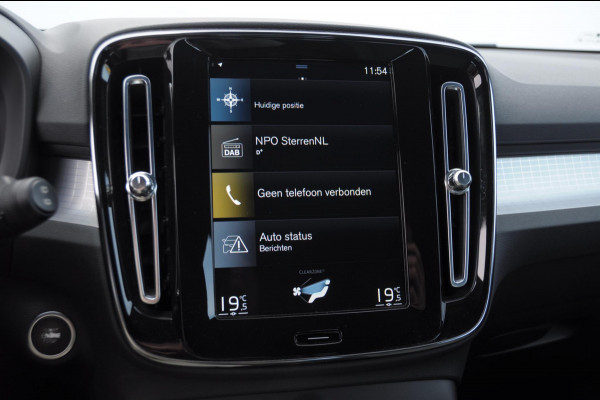 Volvo XC40 T4 211 Automaat Plug-in hybrid Bright / Cruise control / Parkeersensoren met camera / Keyless entry / Elektrische achterklep / Climate Control / Apple carplay /