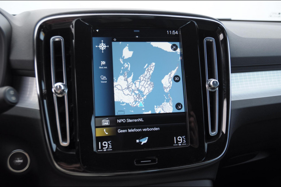 Volvo XC40 T4 211 Automaat Plug-in hybrid Bright / Cruise control / Parkeersensoren met camera / Keyless entry / Elektrische achterklep / Climate Control / Apple carplay /