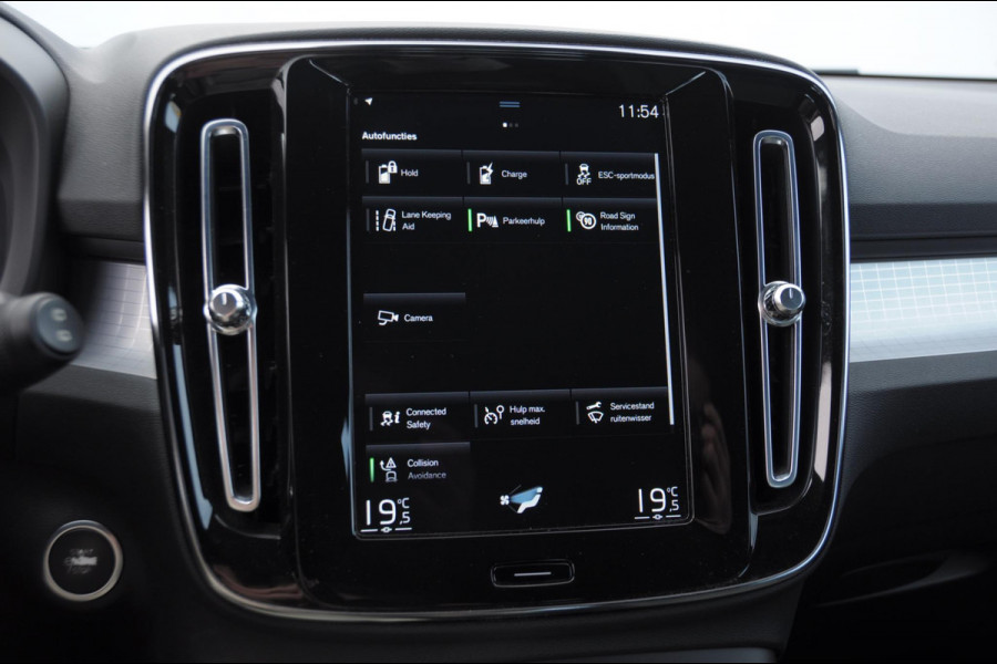 Volvo XC40 T4 211 Automaat Plug-in hybrid Bright / Cruise control / Parkeersensoren met camera / Keyless entry / Elektrische achterklep / Climate Control / Apple carplay /