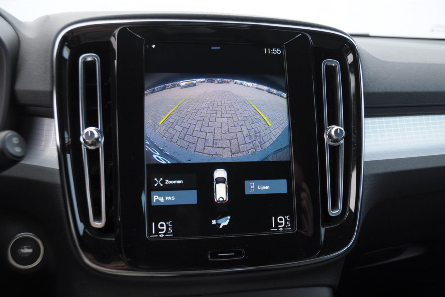 Volvo XC40 T4 211 Automaat Plug-in hybrid Bright / Cruise control / Parkeersensoren met camera / Keyless entry / Elektrische achterklep / Climate Control / Apple carplay /