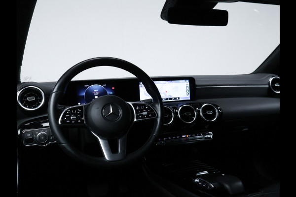 Mercedes-Benz CLA-Klasse Shooting Brake 250 e Business Solution AMG Limited (APPLE CARPLAY,BLACK PACK,CRUISE,NAVI,LED,LEDER,PDC)