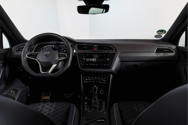 Volkswagen Tiguan 1.4 TSI eHybrid R-Line Business+ | S/K- Panodak | Dig. Cockpit | Adapt. Cockpit | Stoelverw. | PDC | Camera | NAV + App. Connect | ECC | Afn. Trekhaak | Elek. Klep | LM  19" |
