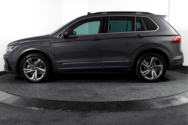 Volkswagen Tiguan 1.4 TSI eHybrid R-Line Business+ | S/K- Panodak | Dig. Cockpit | Adapt. Cockpit | Stoelverw. | PDC | Camera | NAV + App. Connect | ECC | Afn. Trekhaak | Elek. Klep | LM  19" |