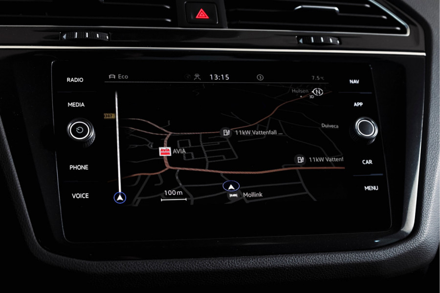 Volkswagen Tiguan 1.4 TSI eHybrid R-Line Business+ | S/K- Panodak | Dig. Cockpit | Adapt. Cockpit | Stoelverw. | PDC | Camera | NAV + App. Connect | ECC | Afn. Trekhaak | Elek. Klep | LM  19" |