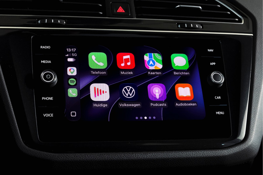 Volkswagen Tiguan 1.4 TSI eHybrid R-Line Business+ | S/K- Panodak | Dig. Cockpit | Adapt. Cockpit | Stoelverw. | PDC | Camera | NAV + App. Connect | ECC | Afn. Trekhaak | Elek. Klep | LM  19" |