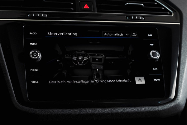 Volkswagen Tiguan 1.4 TSI eHybrid R-Line Business+ | S/K- Panodak | Dig. Cockpit | Adapt. Cockpit | Stoelverw. | PDC | Camera | NAV + App. Connect | ECC | Afn. Trekhaak | Elek. Klep | LM  19" |