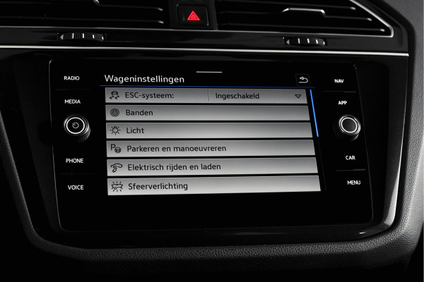 Volkswagen Tiguan 1.4 TSI eHybrid R-Line Business+ | S/K- Panodak | Dig. Cockpit | Adapt. Cockpit | Stoelverw. | PDC | Camera | NAV + App. Connect | ECC | Afn. Trekhaak | Elek. Klep | LM  19" |