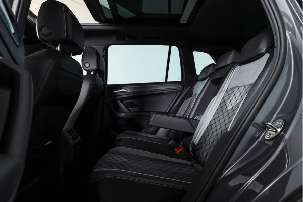 Volkswagen Tiguan 1.4 TSI eHybrid R-Line Business+ | S/K- Panodak | Dig. Cockpit | Adapt. Cockpit | Stoelverw. | PDC | Camera | NAV + App. Connect | ECC | Afn. Trekhaak | Elek. Klep | LM  19" |