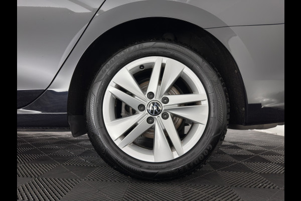 Volkswagen Golf Variant 2.0 TDI Life Business+ (INCL-BTW) Aut. *FULL-LED | DIGI-COCKPIT | NAVI-FULLMAP | ADAPTIVE-CRUISE | BLINDSPOT | AMBIENTLIGHT | HEATED- COMFORTSEATS | KEYLESS | DAB+ | PRIVACY-GLASS | ECC | PDC | TOWBAR | SHIFTPADDLE