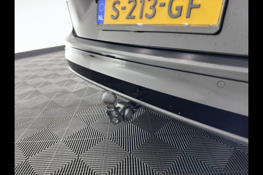 Volkswagen Golf Variant 2.0 TDI Life Business+ (INCL-BTW) Aut. *FULL-LED | DIGI-COCKPIT | NAVI-FULLMAP | ADAPTIVE-CRUISE | BLINDSPOT | AMBIENTLIGHT | HEATED- COMFORTSEATS | KEYLESS | DAB+ | PRIVACY-GLASS | ECC | PDC | TOWBAR | SHIFTPADDLE