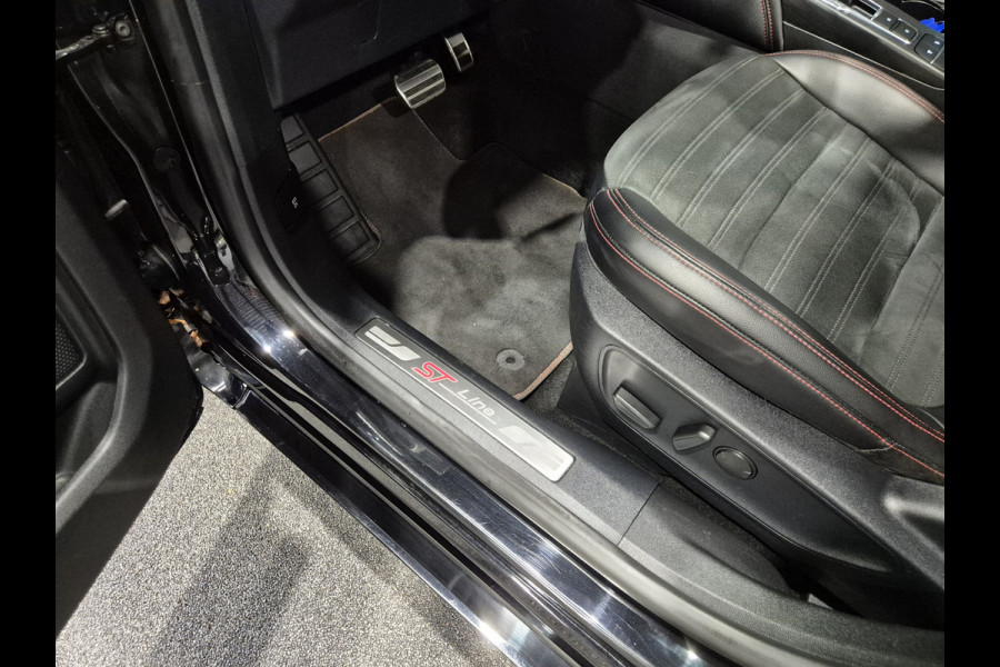 Ford Kuga 2.5 PHEV ST-Line Vignale Winterpack | Camera | Panorama | B&O | HUD