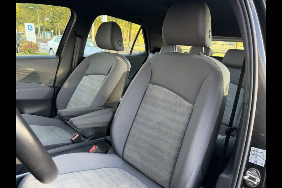 Volkswagen Id.3 Pro 58 kWh / Sensoren / Carplay / Verw. Stuur + Stoelen / SoH 92,1% /