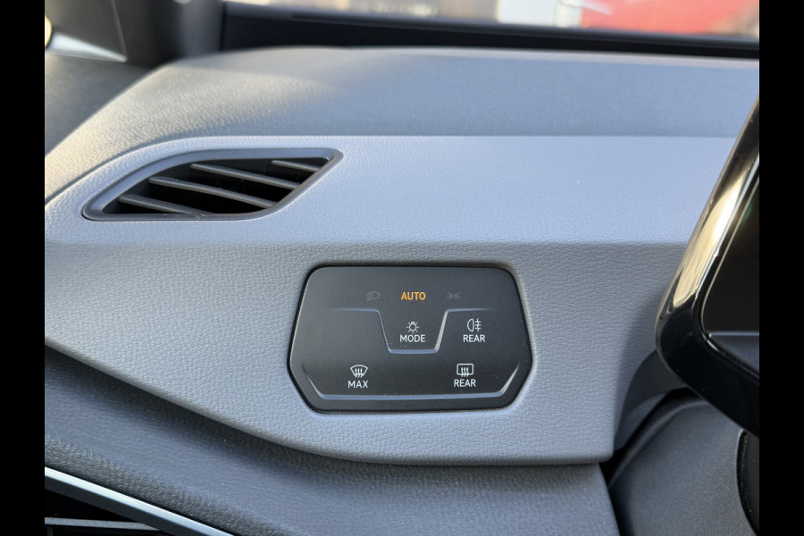 Volkswagen Id.3 Pro 58 kWh / Sensoren / Carplay / Verw. Stuur + Stoelen / SoH 92,1% /