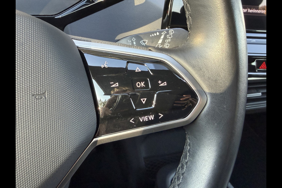 Volkswagen Id.3 Pro 58 kWh / Sensoren / Carplay / Verw. Stuur + Stoelen / SoH 92,1% /