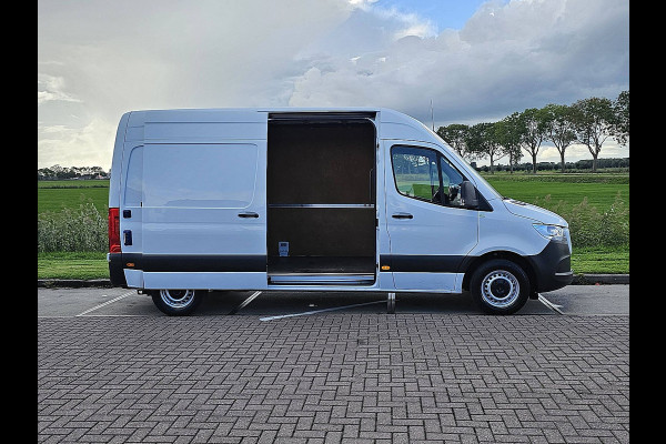 Mercedes-Benz Sprinter 315 1.9 CDI L2H1 FWD Cruise control, Tachograaf, Airco, Carplay, Navi, Camera, Lane-assist, Climatecontrol, 500kg-Laadklep