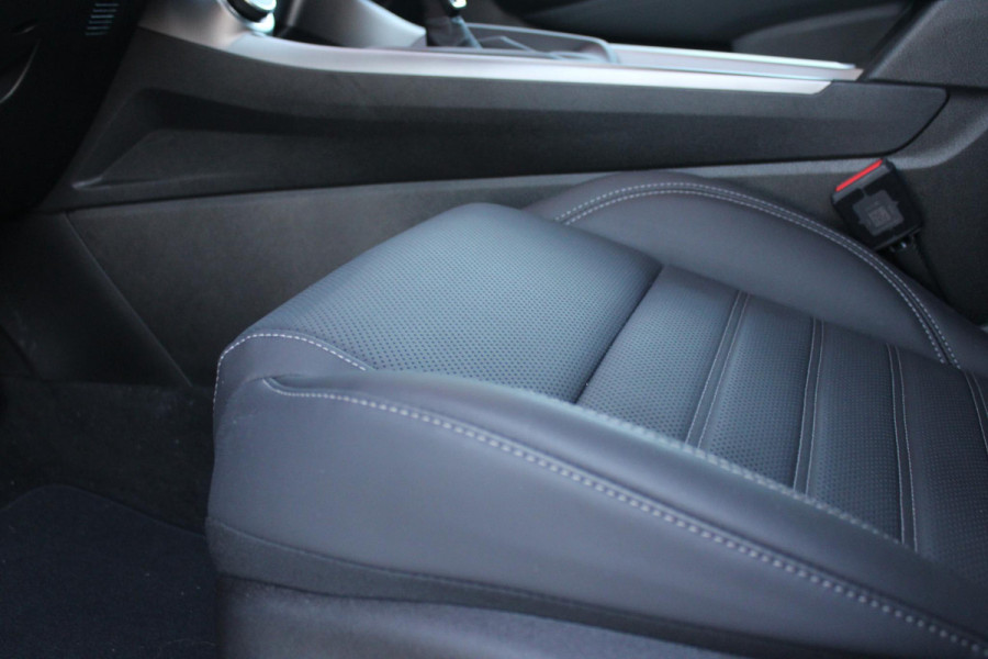 Alfa Romeo Tonale 1.5T 160PK HYbrid VELOCE | LEDEREN BEKLEDING | VOORSTOELEN / STUUR VERWARMD | VOORSTOELEN GEVENTILEERD | VOORSTOELEN ELEKTRISCH VERSTELBAAR MET GEHEUGEN FUNCTIE |  HARMAN CARDON PREMIUM AUDIO | DRAADLOOS APPLE CARPLAY / ANDROID AUTO | 360° CAMERA | AUTOMATISCH DIMMENDE BUITENSPIEGELS | 20"INCH LICHTMETALEN VELGEN | ADAPTIVE CRUISE CONTROL | KEYLESS ENTRY / START | ELEKTRISCH BEDIENBARE ACHTERKLEP | DRAADLOZE TELEFOONLADER | AMBIENT LIGHTING | DONKERE HEMELBEKLEDING | SCHAKELFLIPPERS AAN HET STUUR | VERWARMDE RUITENSPROEIERS |