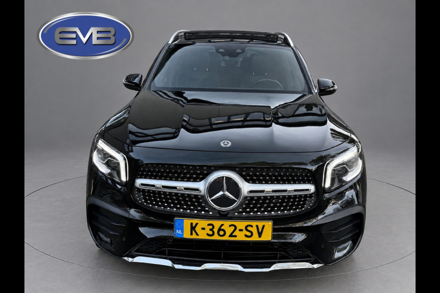 Mercedes-Benz Glb AMG styling 7 persoons, panoramadak, electr bedienbare trekhaak, VOL OPTIES, 1e eigenaar, Origineel NL auto