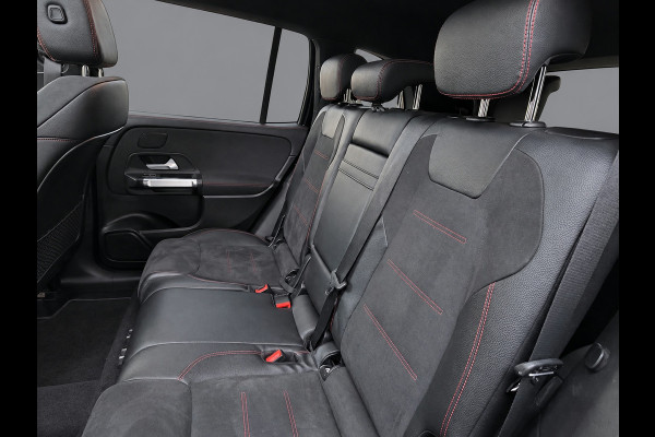 Mercedes-Benz Glb AMG styling 7 persoons, panoramadak, electr bedienbare trekhaak, VOL OPTIES, 1e eigenaar, Origineel NL auto