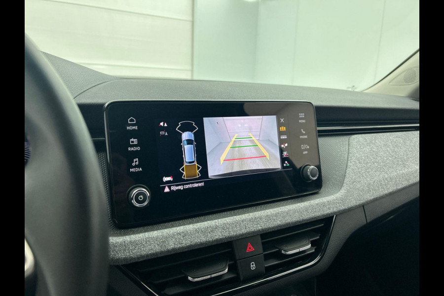 Škoda Kamiq 1.0 TSI Business Edition Automaat Navigatie Climate control Cruise control LED Keyless Start Achteruitrijcamera Parkeersensoren Apple Carplay/ Android Auto Radio