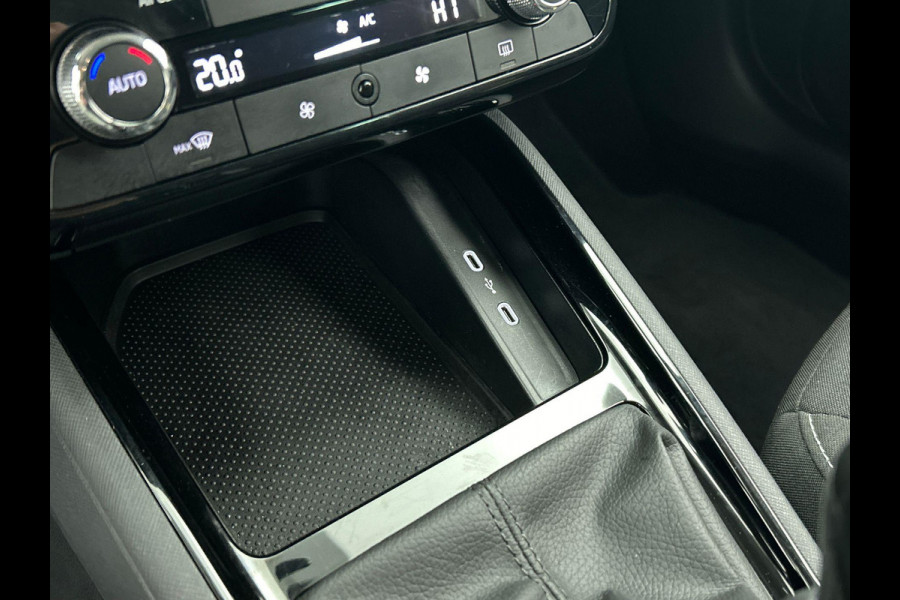 Škoda Kamiq 1.0 TSI Business Edition Automaat Navigatie Climate control Cruise control LED Keyless Start Achteruitrijcamera Parkeersensoren Apple Carplay/ Android Auto Radio