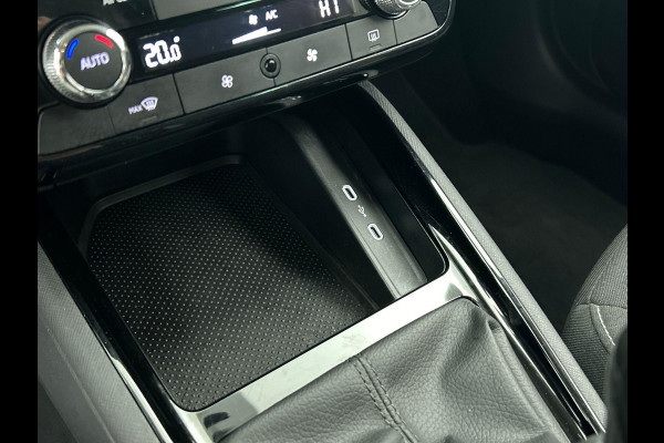 Škoda Kamiq 1.0 TSI Business Edition Automaat Navigatie Climate control Cruise control LED Keyless Start Achteruitrijcamera Parkeersensoren Apple Carplay/ Android Auto Radio