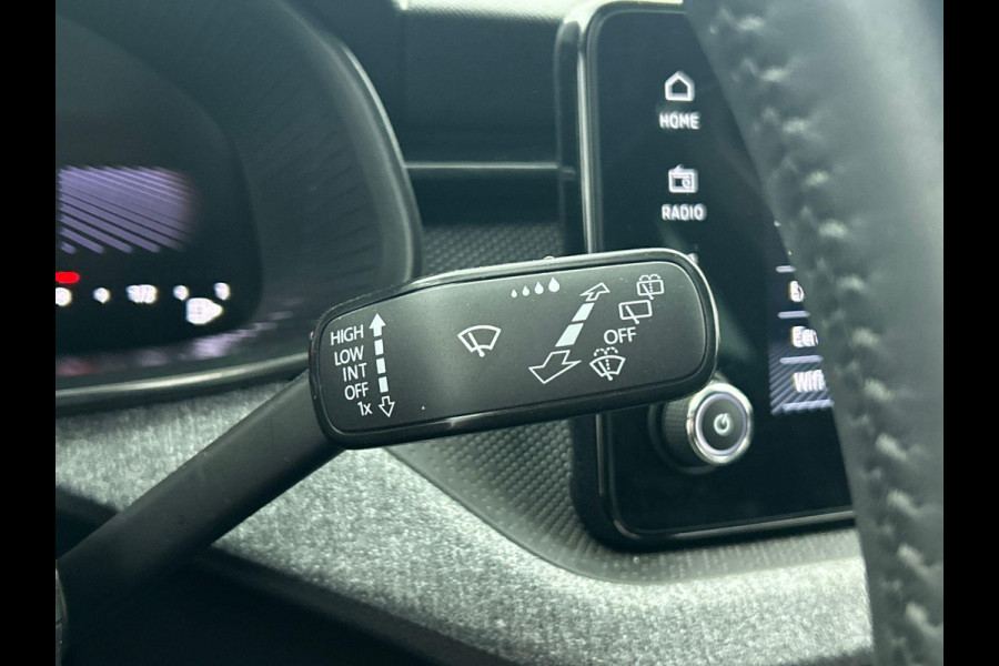 Škoda Kamiq 1.0 TSI Business Edition Automaat Navigatie Climate control Cruise control LED Keyless Start Achteruitrijcamera Parkeersensoren Apple Carplay/ Android Auto Radio