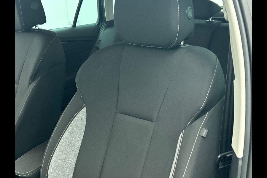 Škoda Kamiq 1.0 TSI Business Edition Automaat Navigatie Climate control Cruise control LED Keyless Start Achteruitrijcamera Parkeersensoren Apple Carplay/ Android Auto Radio