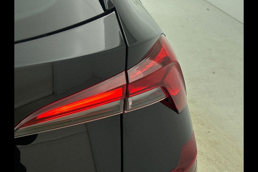 Škoda Kamiq 1.0 TSI Business Edition Automaat Navigatie Climate control Cruise control LED Keyless Start Achteruitrijcamera Parkeersensoren Apple Carplay/ Android Auto Radio