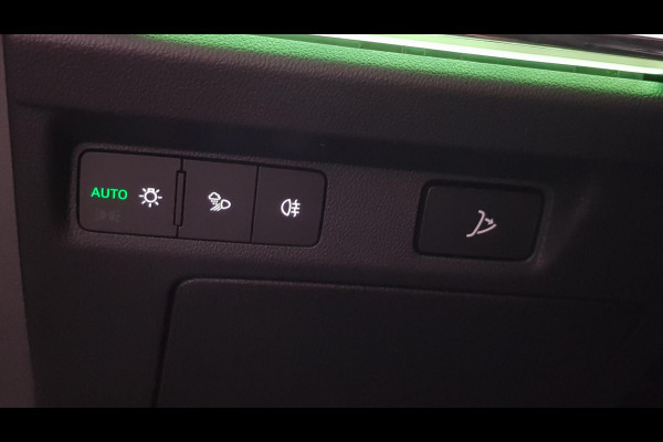 Škoda ENYAQ iV 80 Sportline DEMO ! Navigatie Climate pack Assistentie pack LED Extra Getint glas Lichtmetalen Velgen