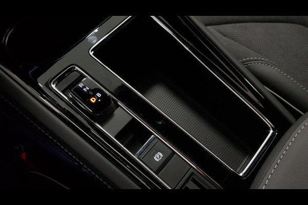 Škoda ENYAQ iV 80 Sportline DEMO ! Navigatie Climate pack Assistentie pack LED Extra Getint glas Lichtmetalen Velgen