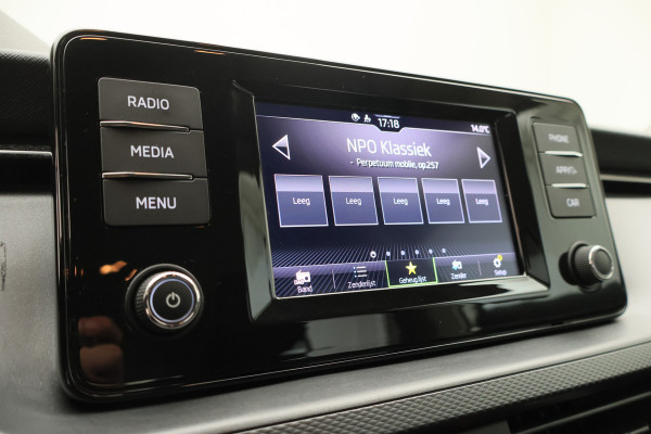 Škoda SCALA 1.0 TSI Ambition Eerste Eigenaar, Airco, Rijstrooksensor, Cruise, Apple Carplay, DAB, PDC, 16''