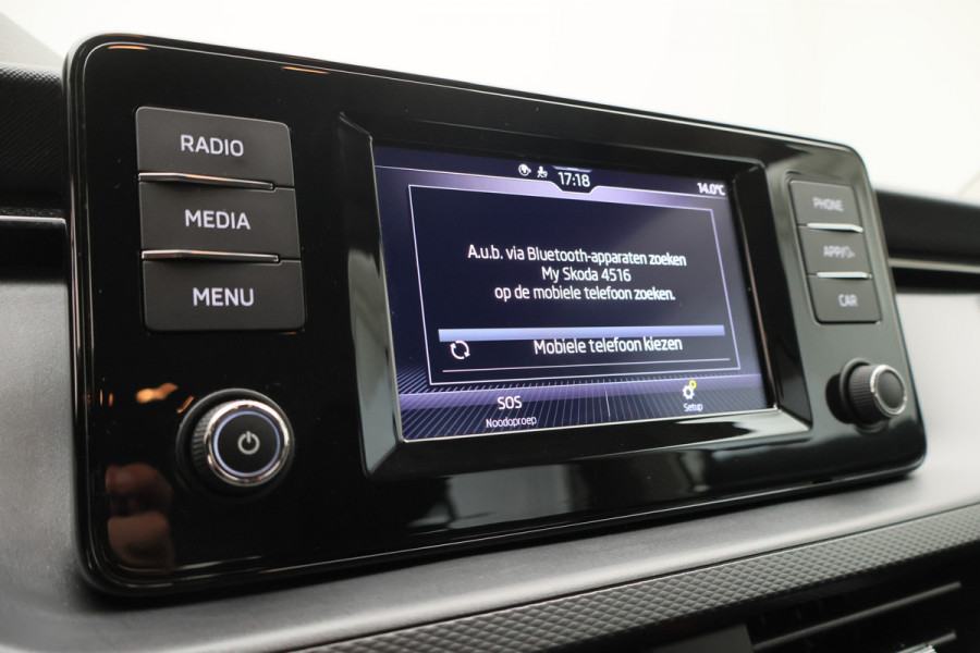 Škoda SCALA 1.0 TSI Ambition Eerste Eigenaar, Airco, Rijstrooksensor, Cruise, Apple Carplay, DAB, PDC, 16''
