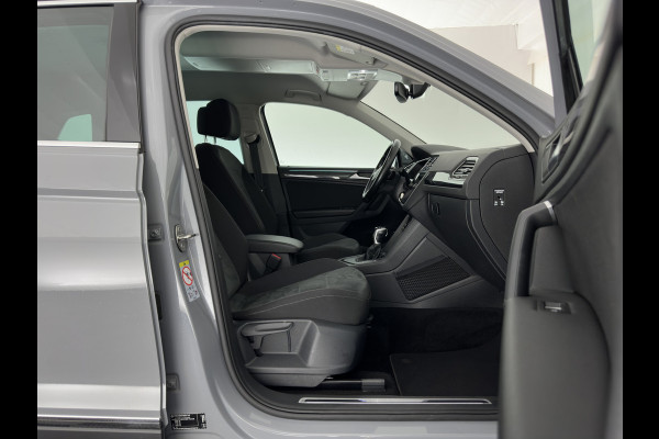 Volkswagen Tiguan 2.0 TDI Business+ (INCL.BTW) Aut. *FULL-LED | HEATED-COMFORTSEATS | ADAPTIVE-CRUISE | DIGI-COCKPIT | PRIVACY-GLASS | CAMERA | SHIFT-PADDLES | ECC | PDC | 18''ALU | TOWBAR*