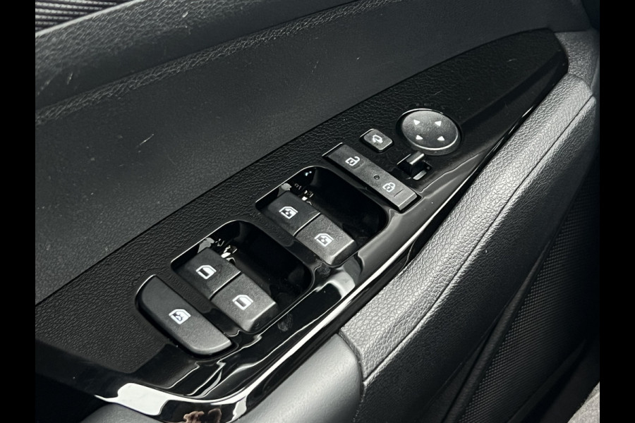 Kia Sportage 1.6 T-GDi Plug-in Hybrid AWD DynamicLine | Winter Pack | LED | Camera | Carplay | ACC