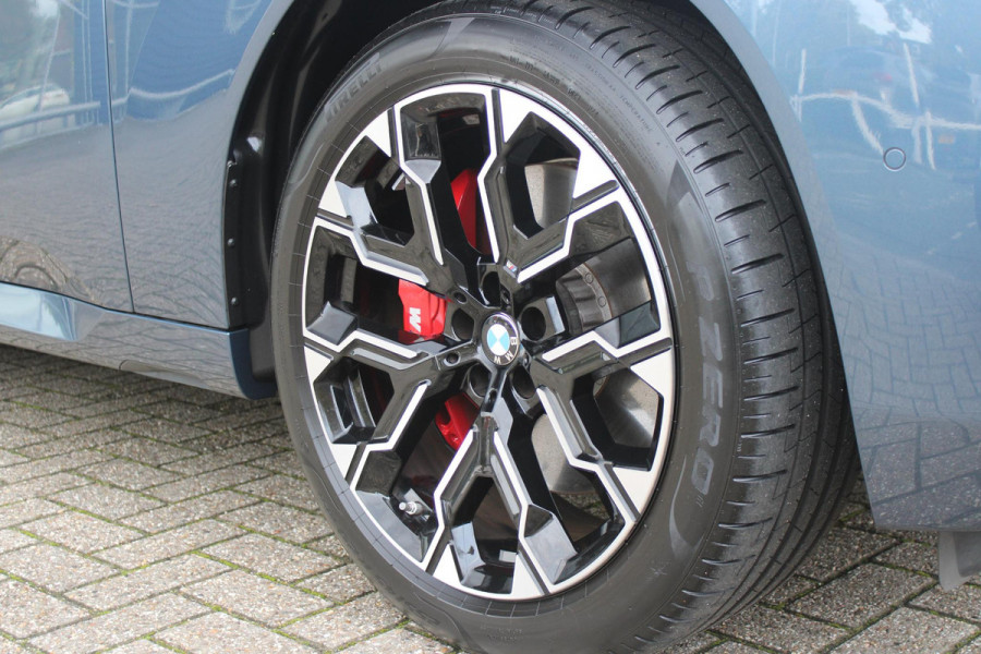 BMW X3 M50 xDrive 399PK M-SPORT PRO | PANORAMA DAK | HARMAN KARDON AUDIO SYSTEM | COMFORT PACK: (STOELVENTILATIE OP DE VOORSTOELEN, ELEKTRISCH VERWARMBARE VOORSTOELEN EN BUITENSTE ZITPLAATSEN ACHTERIN, HANDBEDIENDE ZONNESCHERMEN VOOR ACHTERPORTIERRUITEN) | PREMIUM PACK: (ELEKTRISCH VERSTELBARE LENDESTEUN VOOR BESTUURDER EN PASSAGIER, TRAVEL EN COMFORT SYSTEEM, ADAPTIEVE LED KOPLAMPEN) | PROFESSIONAL PACK: (PARKING ASSISTANT PLUS, DRIVING ASSISTANT PLUS, INTERIEURCAMERA, BMW LIVE COCKPIT PROFESSIONAL) | SHADOW LINE | NAVIGATIE | DRAADLOZE APPLE CARPLAY/ANDROID AUTO | DUBBELE D