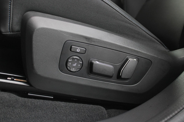 BMW X3 M50 xDrive 399PK M-SPORT PRO | PANORAMA DAK | HARMAN KARDON AUDIO SYSTEM | COMFORT PACK: (STOELVENTILATIE OP DE VOORSTOELEN, ELEKTRISCH VERWARMBARE VOORSTOELEN EN BUITENSTE ZITPLAATSEN ACHTERIN, HANDBEDIENDE ZONNESCHERMEN VOOR ACHTERPORTIERRUITEN) | PREMIUM PACK: (ELEKTRISCH VERSTELBARE LENDESTEUN VOOR BESTUURDER EN PASSAGIER, TRAVEL EN COMFORT SYSTEEM, ADAPTIEVE LED KOPLAMPEN) | PROFESSIONAL PACK: (PARKING ASSISTANT PLUS, DRIVING ASSISTANT PLUS, INTERIEURCAMERA, BMW LIVE COCKPIT PROFESSIONAL) | SHADOW LINE | NAVIGATIE | DRAADLOZE APPLE CARPLAY/ANDROID AUTO | DUBBELE D