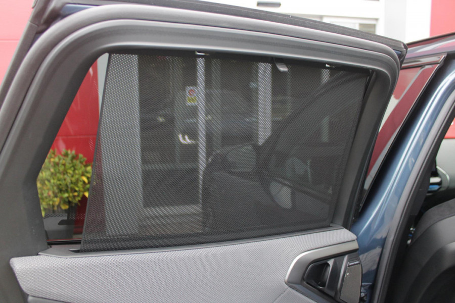 BMW X3 M50 xDrive 399PK M-SPORT PRO | PANORAMA DAK | HARMAN KARDON AUDIO SYSTEM | COMFORT PACK: (STOELVENTILATIE OP DE VOORSTOELEN, ELEKTRISCH VERWARMBARE VOORSTOELEN EN BUITENSTE ZITPLAATSEN ACHTERIN, HANDBEDIENDE ZONNESCHERMEN VOOR ACHTERPORTIERRUITEN) | PREMIUM PACK: (ELEKTRISCH VERSTELBARE LENDESTEUN VOOR BESTUURDER EN PASSAGIER, TRAVEL EN COMFORT SYSTEEM, ADAPTIEVE LED KOPLAMPEN) | PROFESSIONAL PACK: (PARKING ASSISTANT PLUS, DRIVING ASSISTANT PLUS, INTERIEURCAMERA, BMW LIVE COCKPIT PROFESSIONAL) | SHADOW LINE | NAVIGATIE | DRAADLOZE APPLE CARPLAY/ANDROID AUTO | DUBBELE D