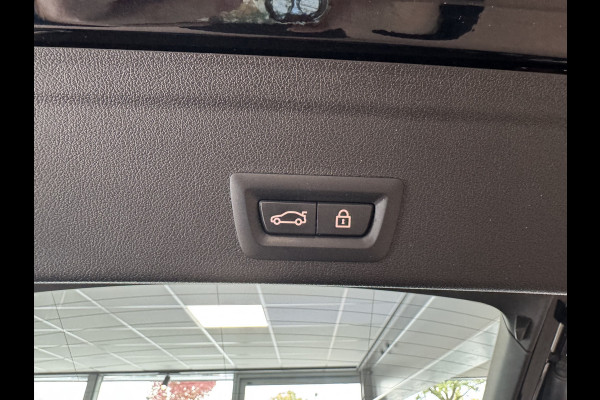 BMW X6 M Competition / Trekhaak / Panoramadak / 360Camera / Head-up / Rear Entertainment / Bowers & Wilkens / 22'' / Softclose / Intr.voorverwarming / Carbon intr. / Stoelventilatie / Stuur+Stoelverwarming / DAB