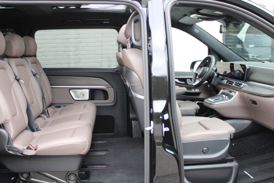 Mercedes-Benz V-Klasse 300d / AMG / DC / Exclusive / 4-Matic / Pano / Luchtv / Elec Stoel / Burmester / Vol Opties / NIEUWSTAAT