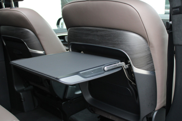Mercedes-Benz V-Klasse 300d / AMG / DC / Exclusive / 4-Matic / Pano / Luchtv / Elec Stoel / Burmester / Vol Opties / NIEUWSTAAT